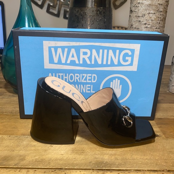 Gucci Horsebit Detail Patent Mules - Picture 4 of 11